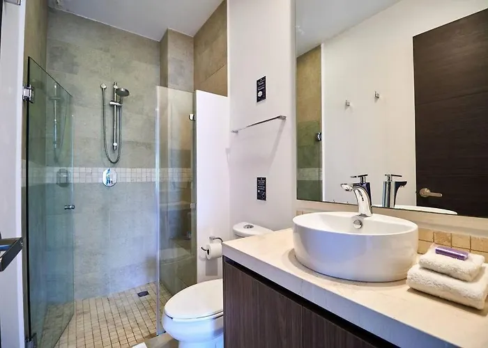 Serene Private Rooftop Jacuzzi Penthouse 2 Pools 5 Min To + Gym