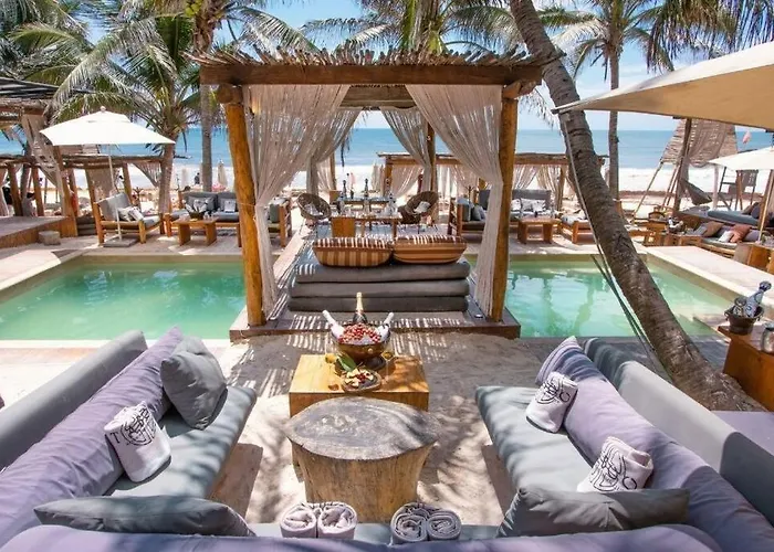 Serene Private Rooftop Jacuzzi Penthouse 2 Pools 5 Min To + Gym Apartamento Tulum